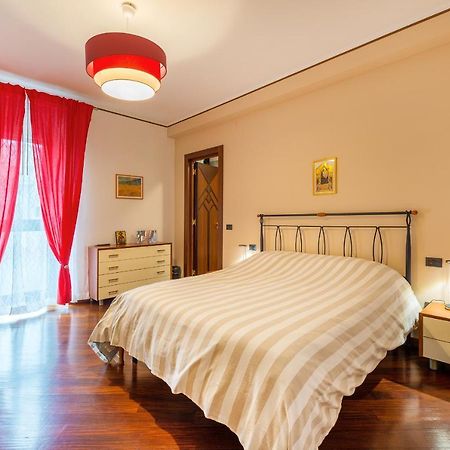 A Casa Di Sara Ermy Bed & Breakfast บารี ภายนอก รูปภาพ