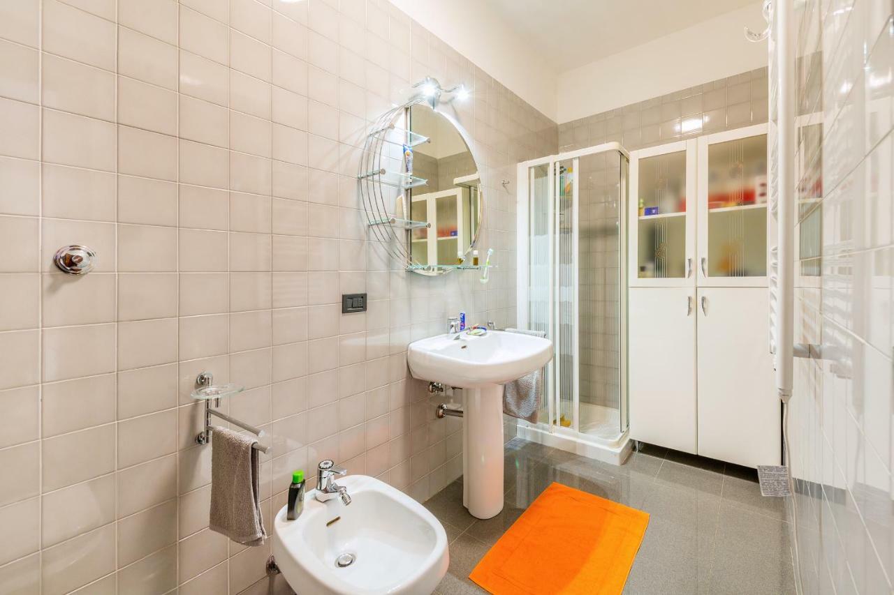 A Casa Di Sara Ermy Bed & Breakfast บารี ภายนอก รูปภาพ