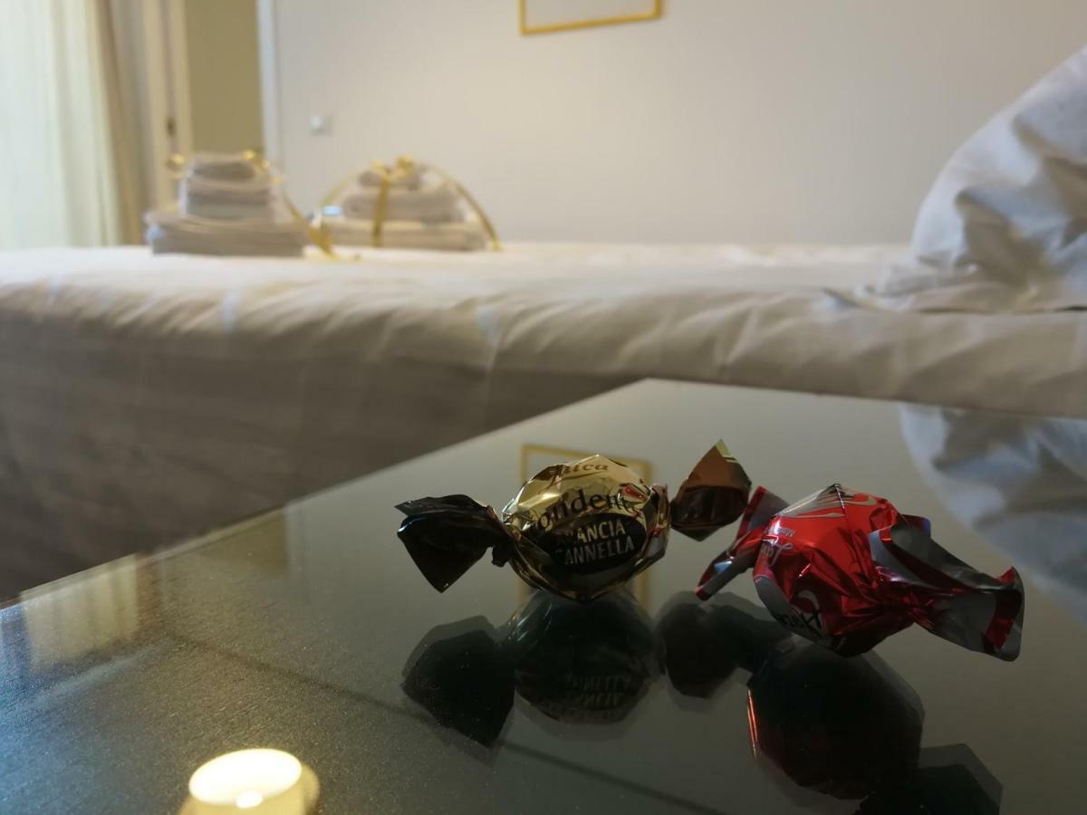 A Casa Di Sara Ermy Bed & Breakfast บารี ภายนอก รูปภาพ